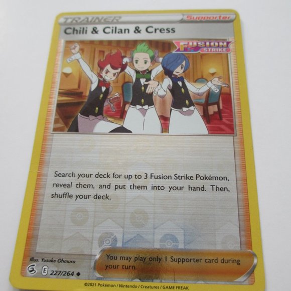 POKéMON TCG: SWORD & SHIELD FUSION STRIKE ELITE TRAINER BOX - Picture 8 of 16